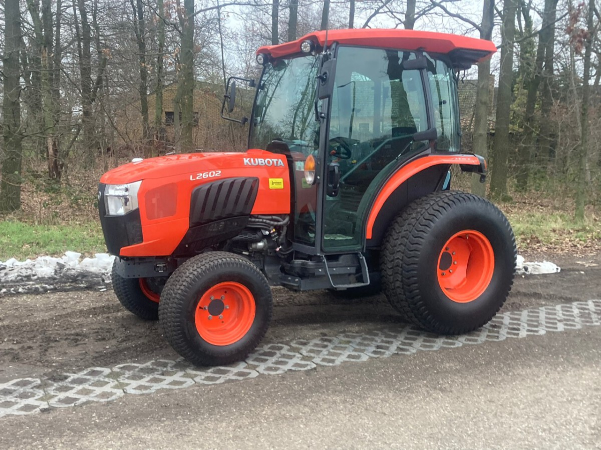 Kubota L2602