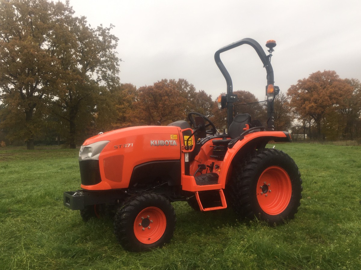 Kubota ST371