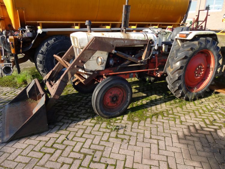 David Brown 990 - Oldtimer tractor