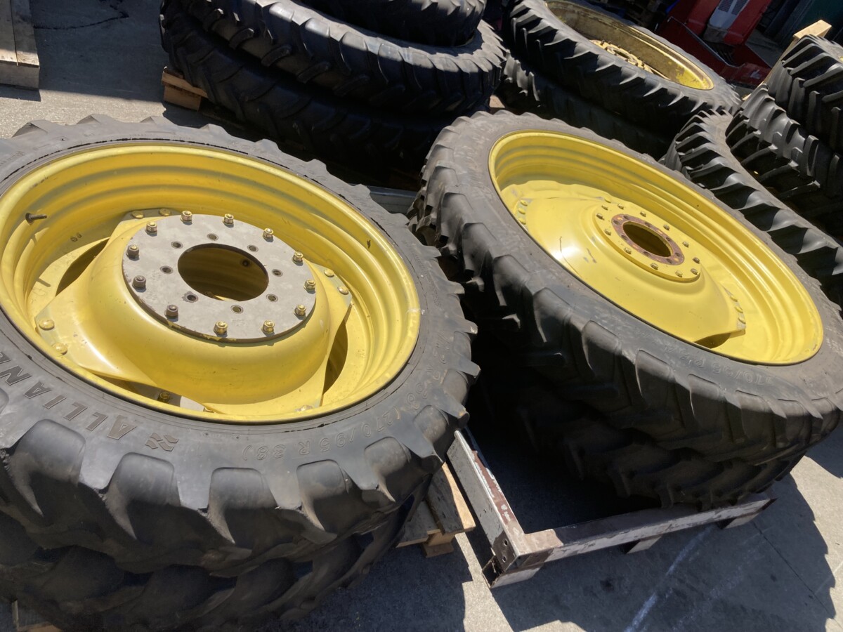 Cultuurwielen 270/95R38 & 270/90R54