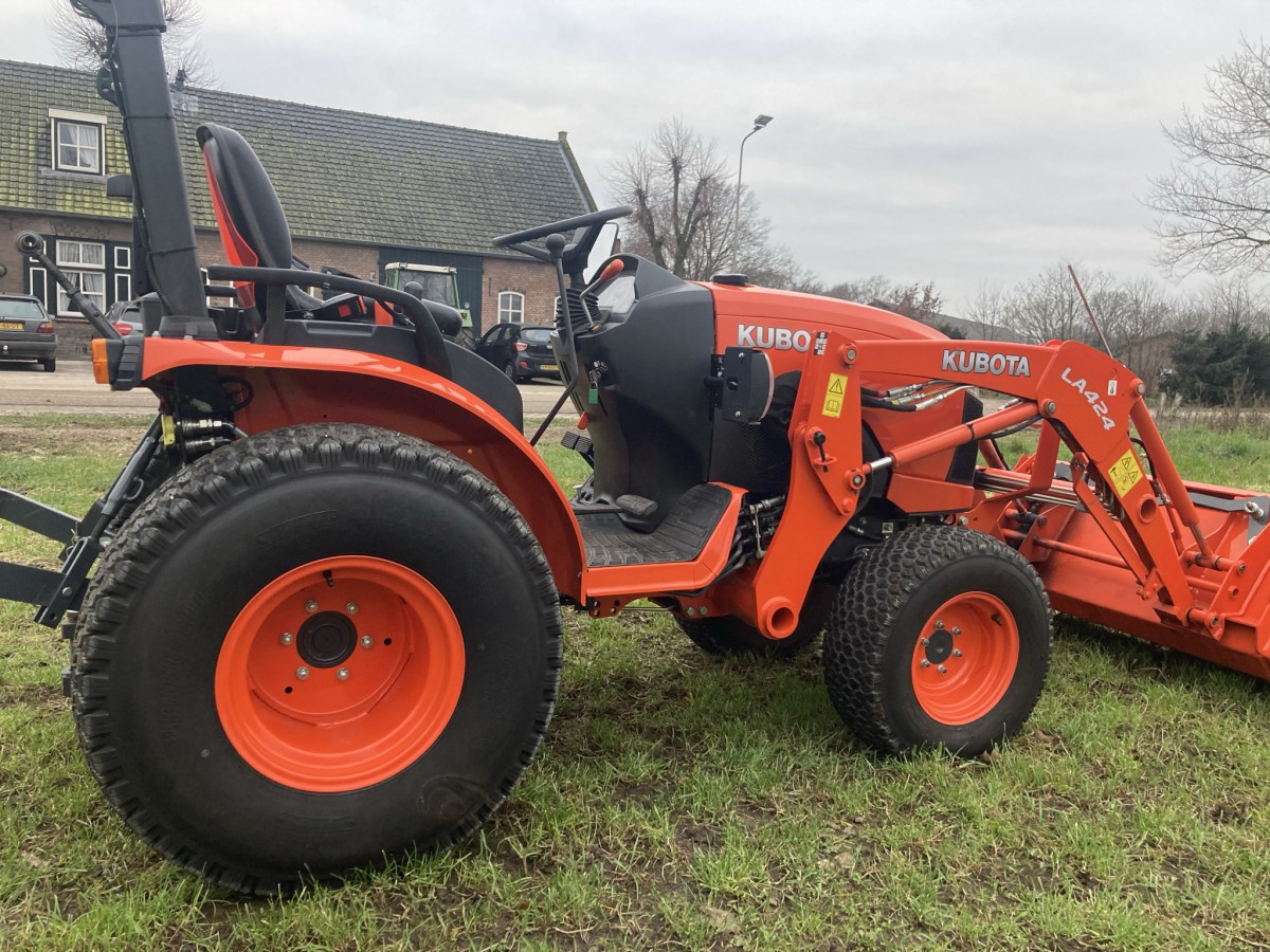 Kubota B2650 met voorlader LA424, demo