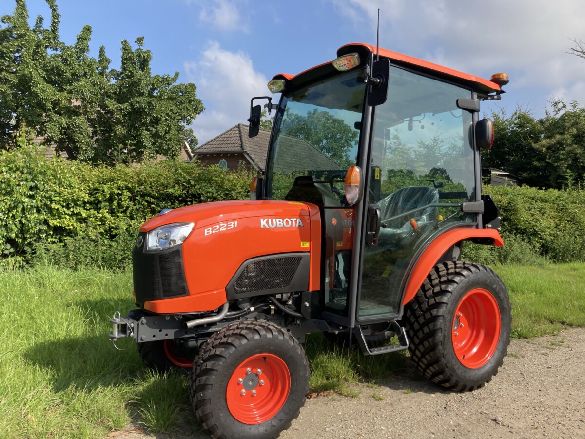 Kubota B2231 met cabine, nieuw