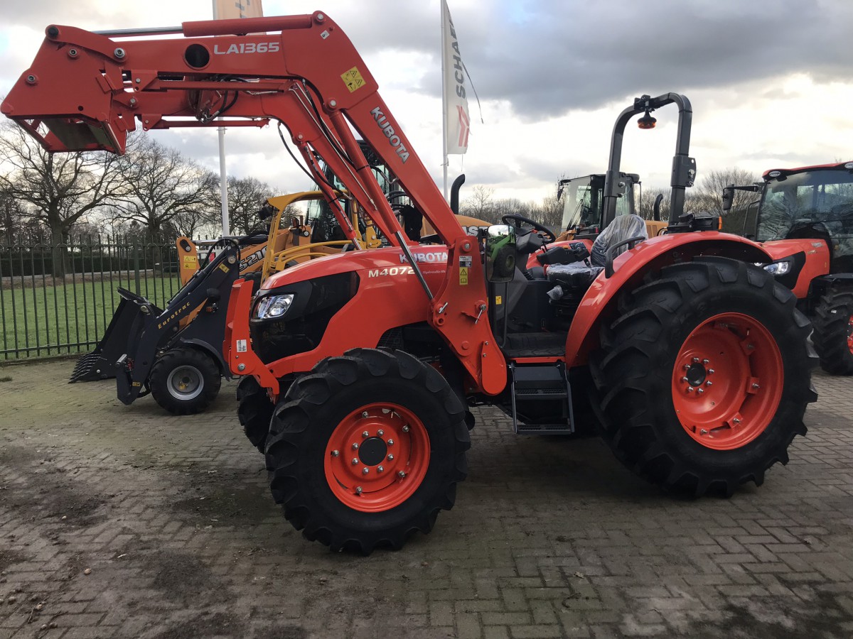 Kubota M4072