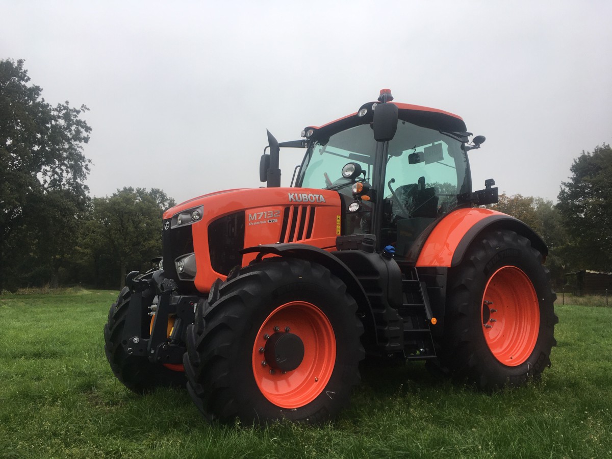 Kubota M7132 Premium KVT, nieuw
