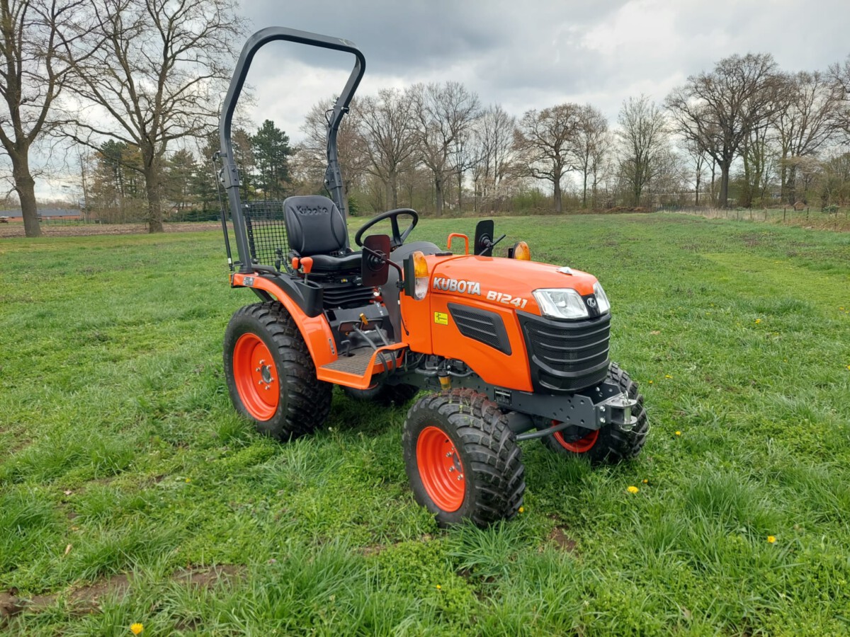Kubota B1241 Verkocht