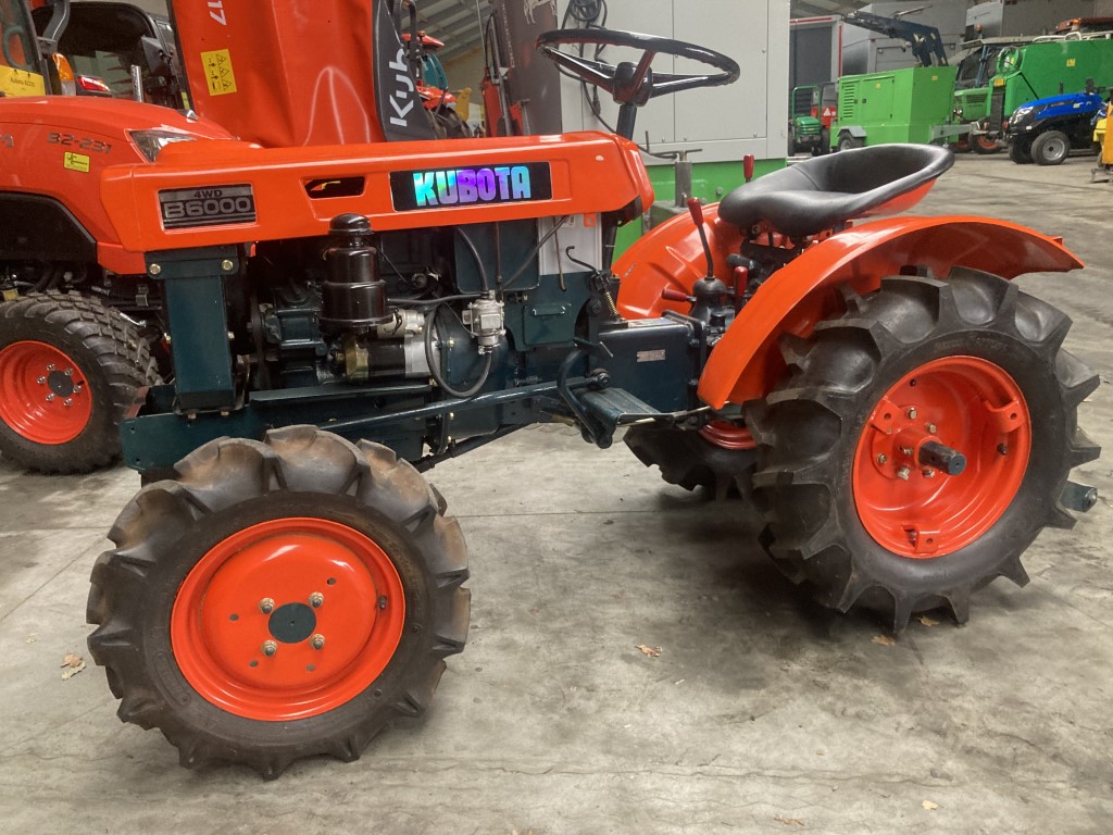 Kubota B6000 4WD