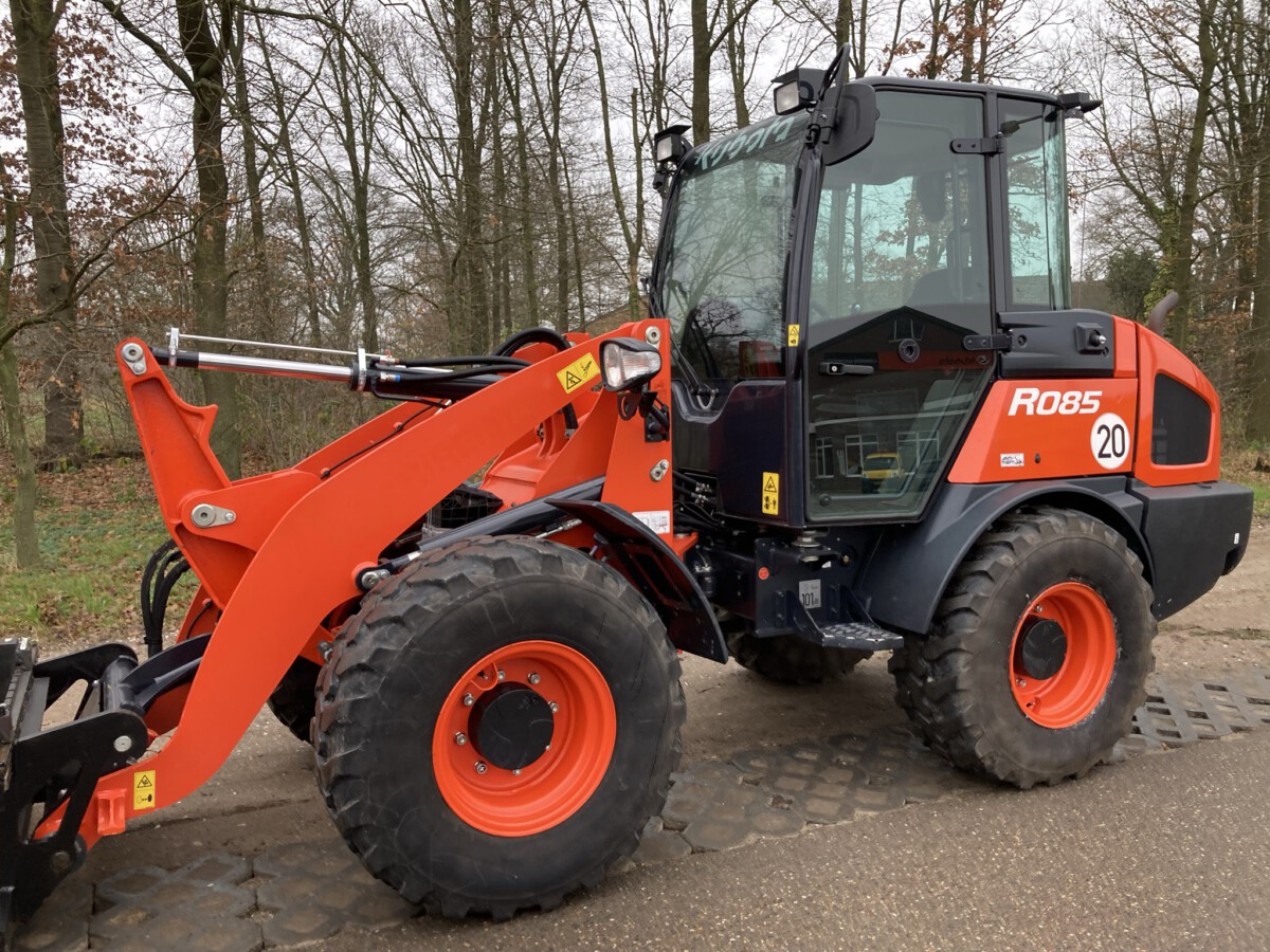 Kubota R085 Verkocht