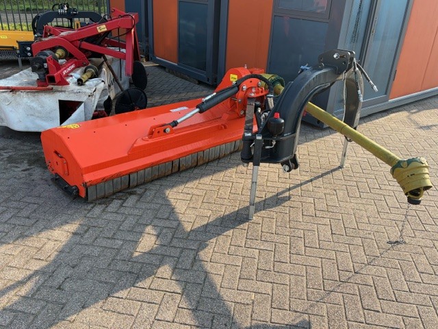 Kubota SE2200