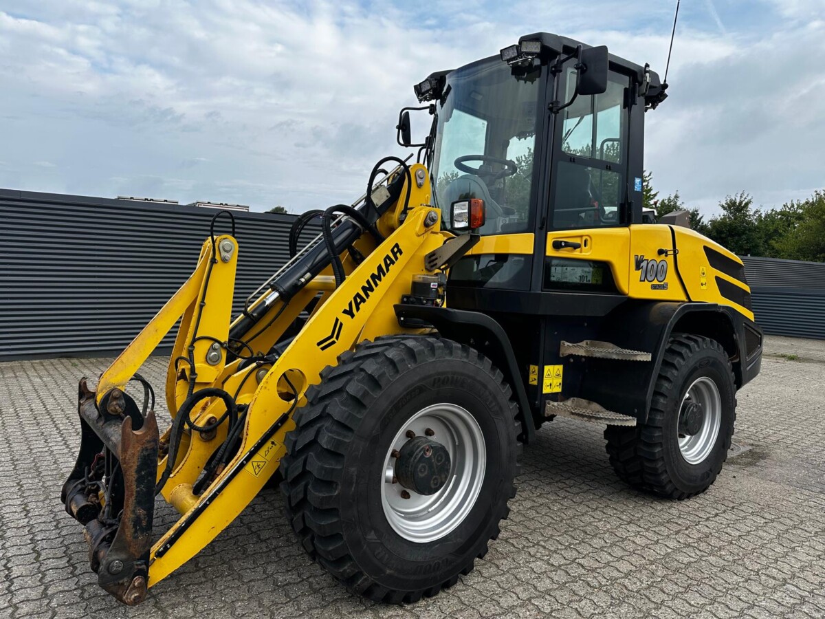 Yanmar V100-5 Loader 36 KM/U