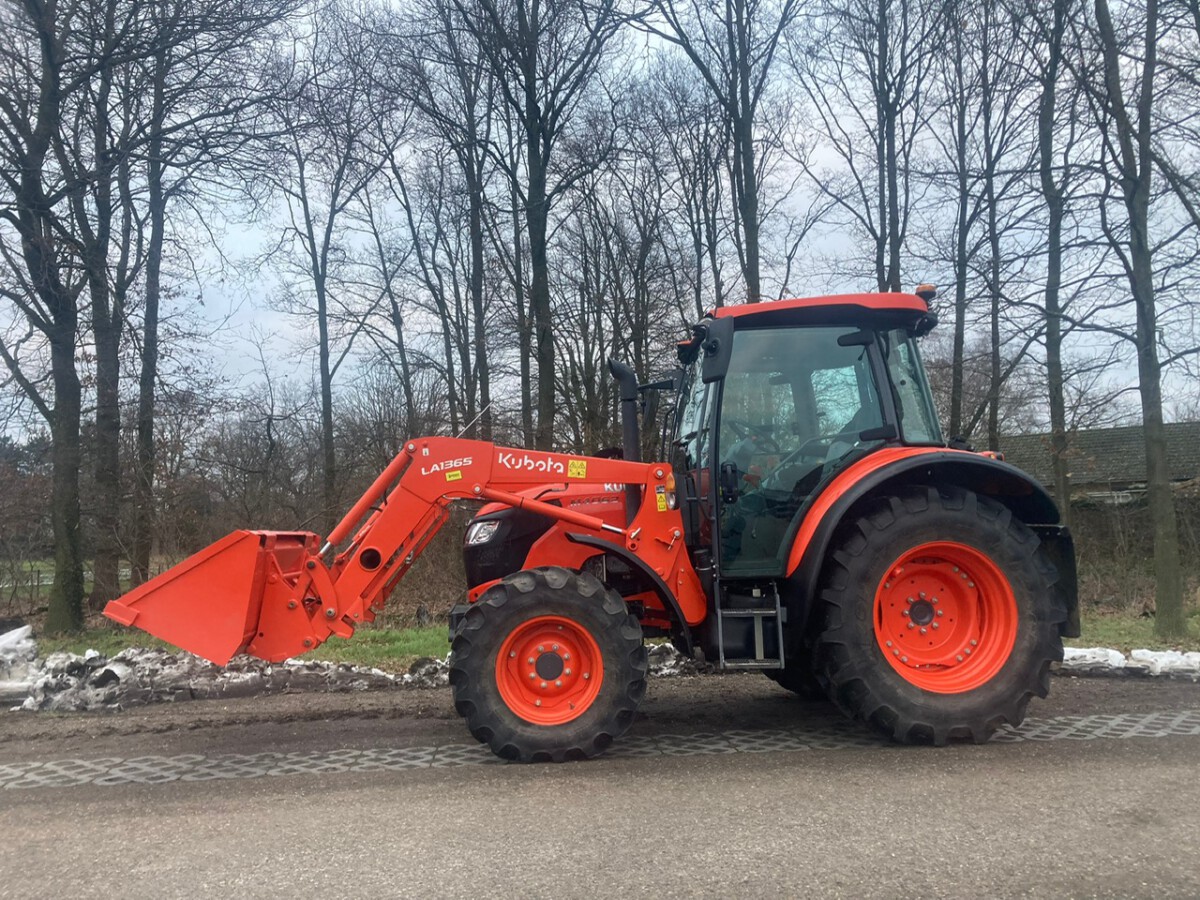 Kubota M4062 met voorlader LA1365 VERKOCHT