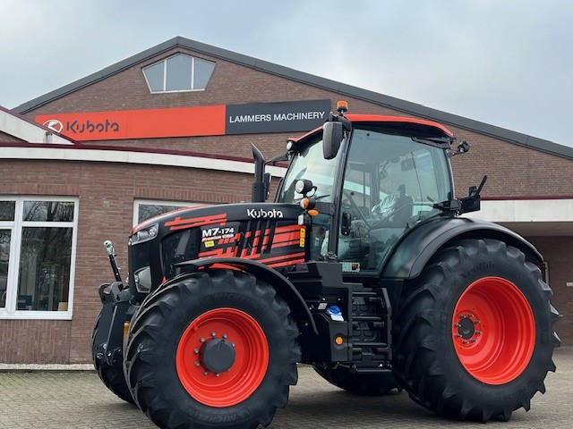 Kubota M7174 50 years Edition