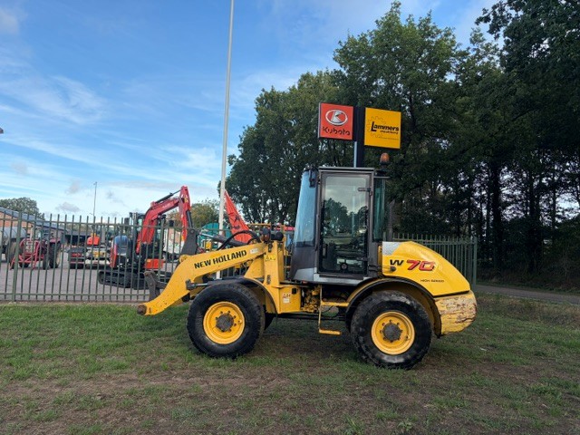 New Holland W70