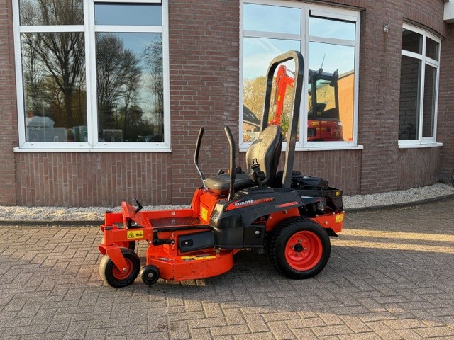 Kubota Z122R